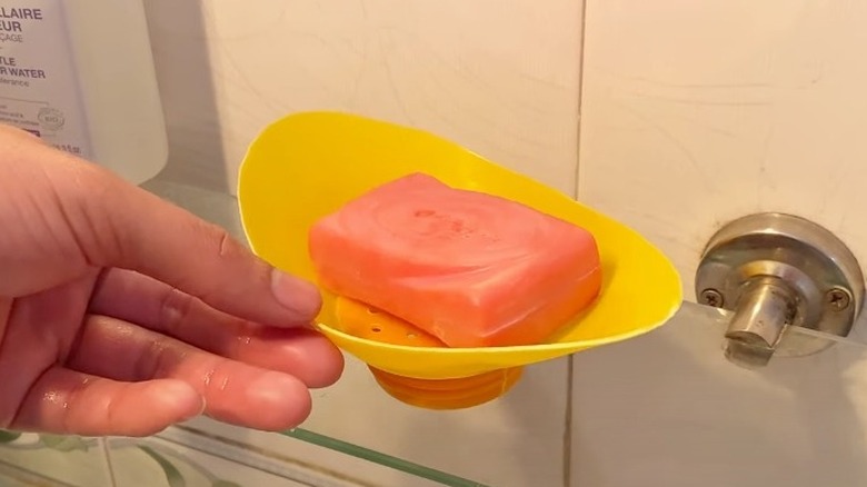 DIY countertop soap dish from laundry cap