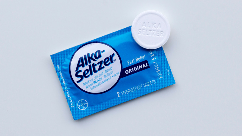 alka seltzer tablet and sachet