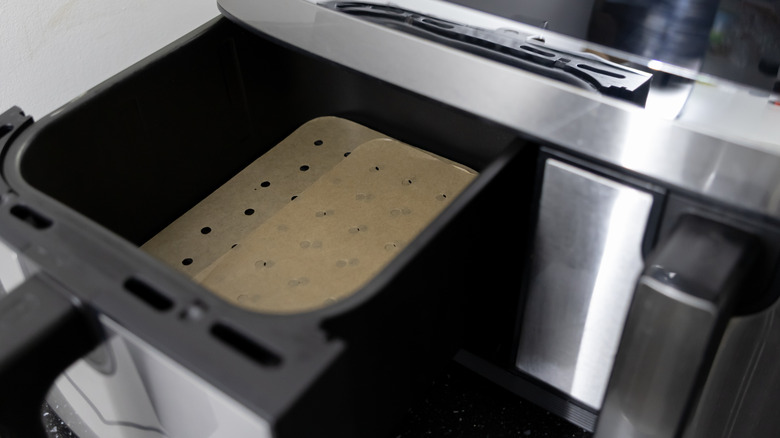 Parchment paper liner in air fryer