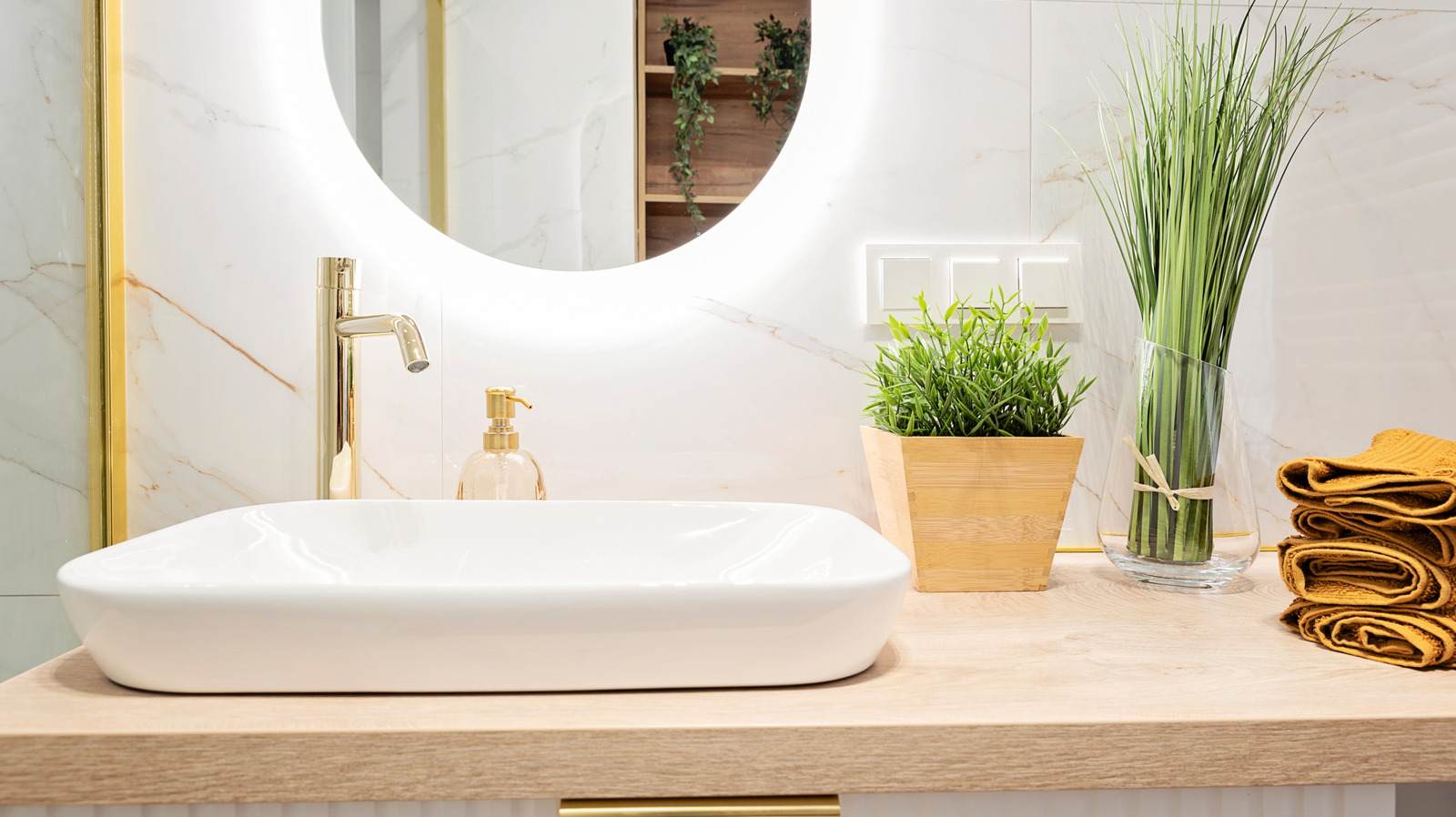 DIY A Bathroom Wall Organizer For Small Essentials Using Dollar Tree Items