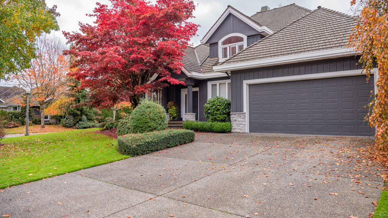 Many types of home can benefit from an eco-friendly driveway border