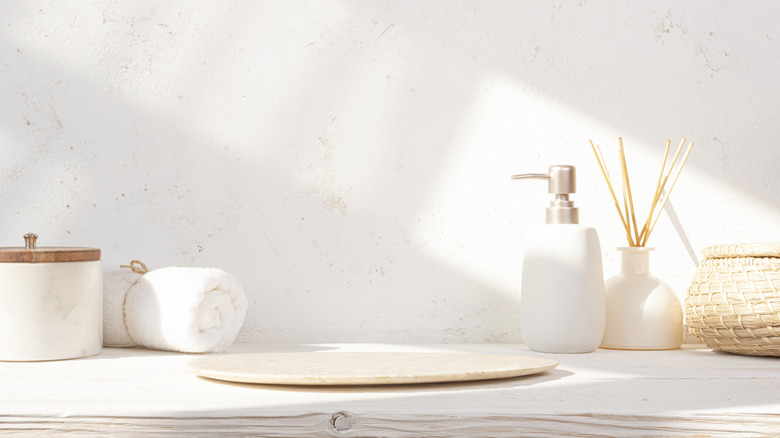 Nature-inspired bathroom countertop with toiletry containers