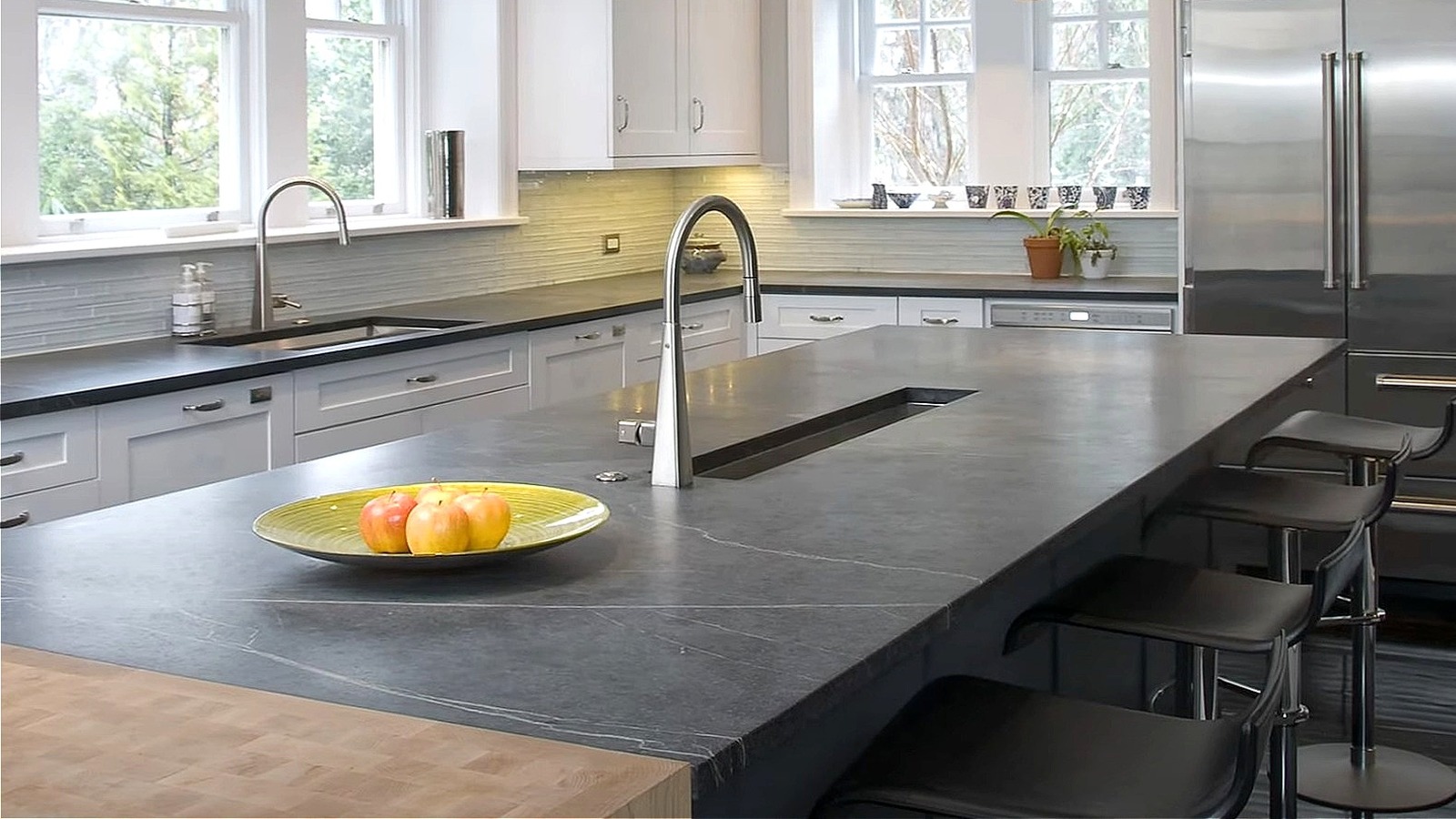 Erin Napier's Hack To Fake A Soapstone Countertop Is Pure Genius