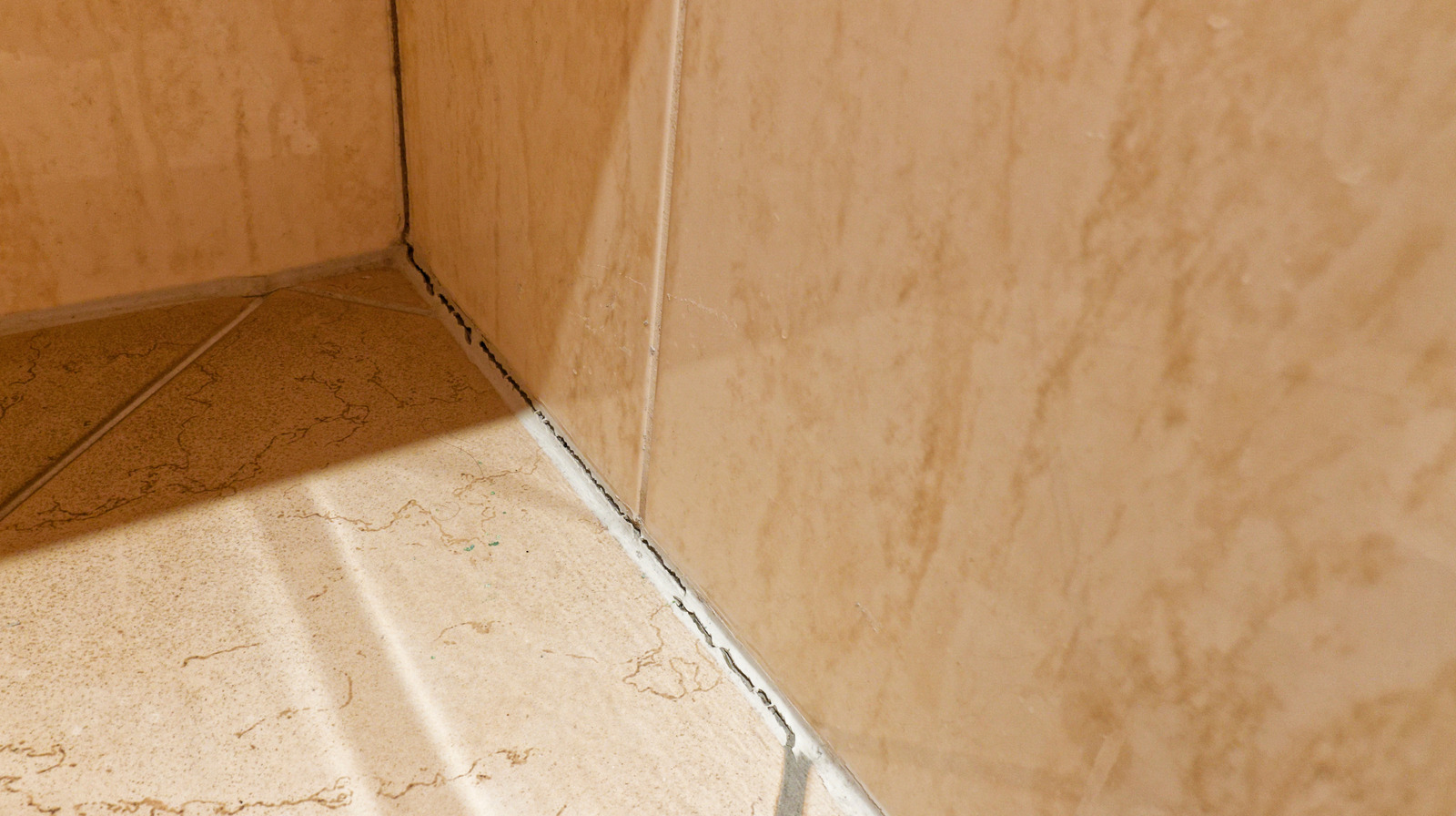 Ever Wonder Why Your Caulk Sometimes Cracks In The Winter?