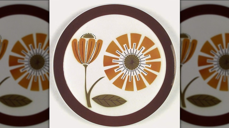 5 Mikasa Duplex "Brunch" plates