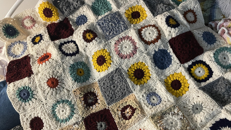 circle granny square afghan blanket