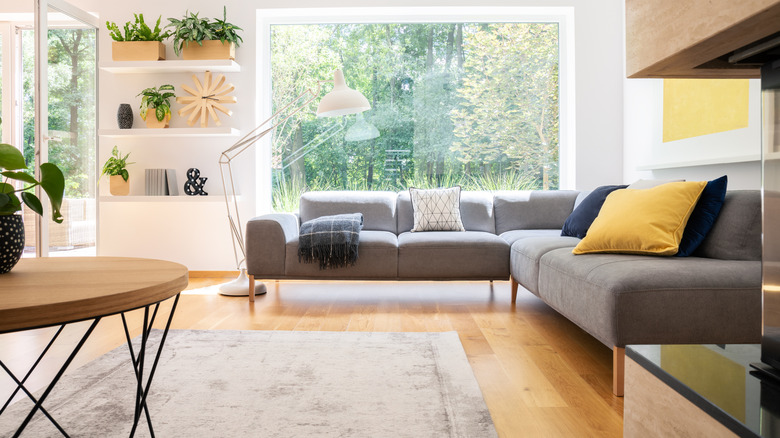 Oversized corner sofa