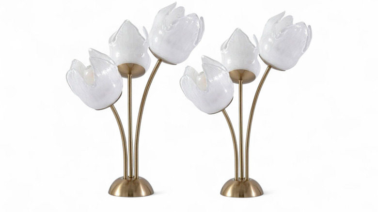 White lotus lamps with brass base