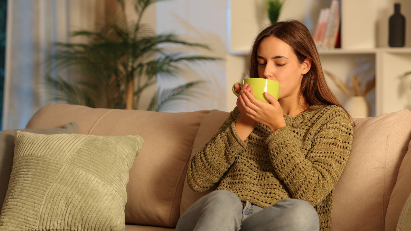 Everyone Owned It In The '50s & '60s: The Retro Coffee Mug You'd Be Thrilled To Find