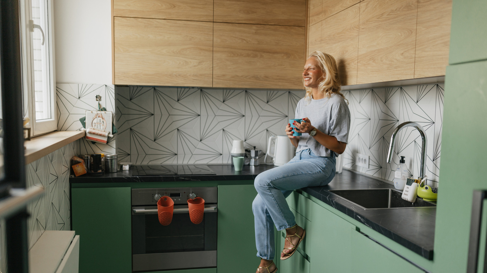 Everyone Owned It In The '60s — Now It's The Funky Jar Set We Want On ...
