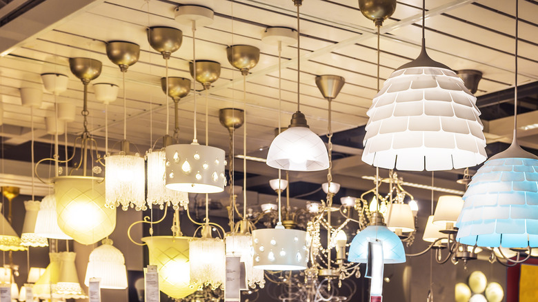 A lamp store with a variety of pendant lights.