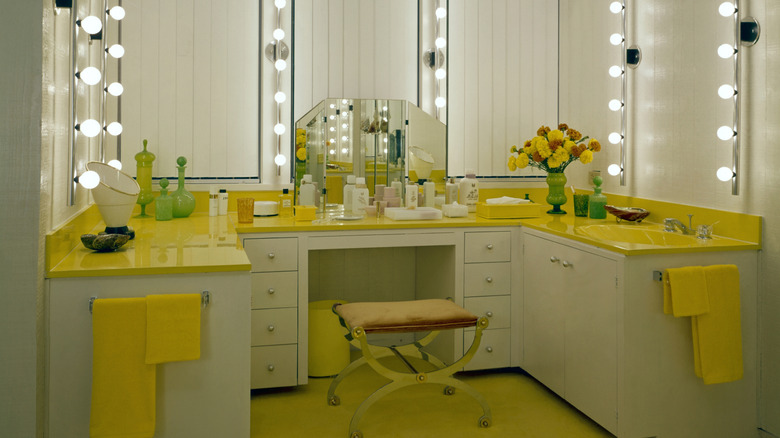 A 1960s dressing table in a bathroom.