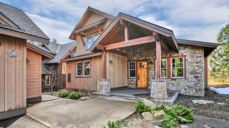 "Honest materials" on display in Craftsman home