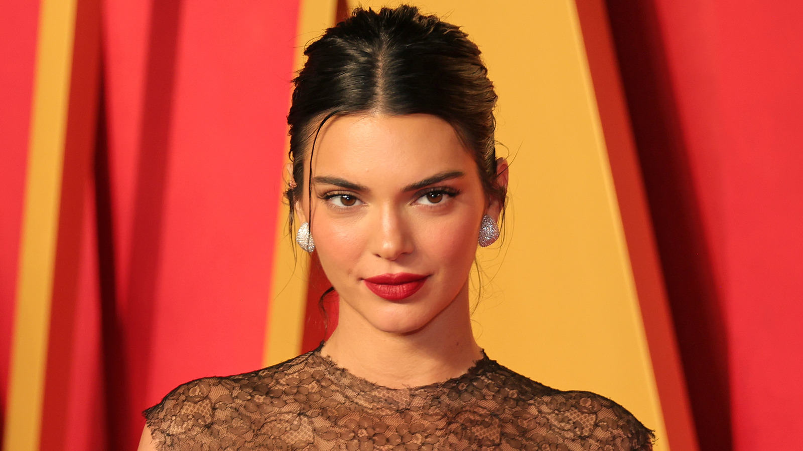 Experts Are Loving Kendall Jenner's Bold Kitchen Color Choice