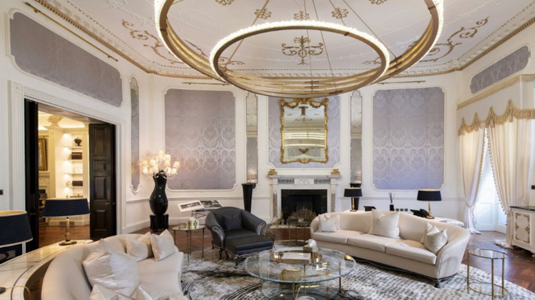 Ritzy living room