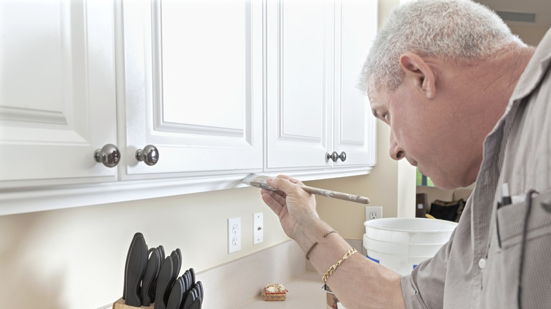 painting cabinets white