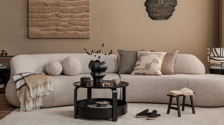 Stylish, modern living room decor