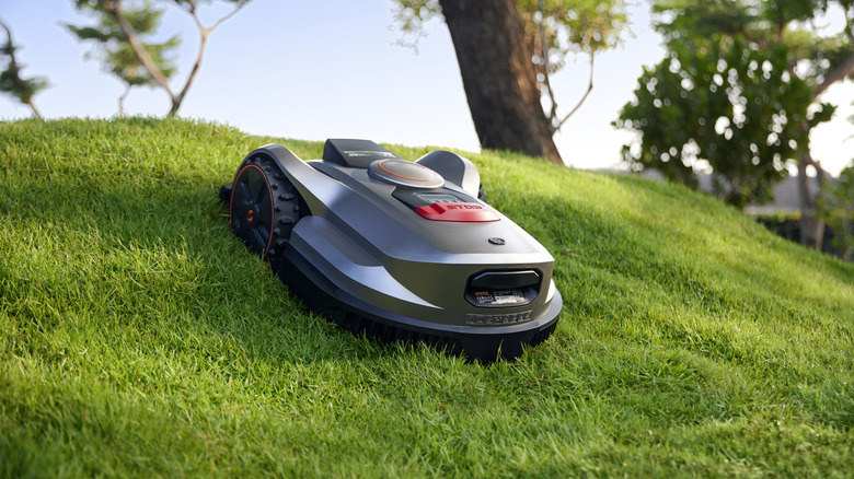 Sunseeker Elite X7 mower going downhill