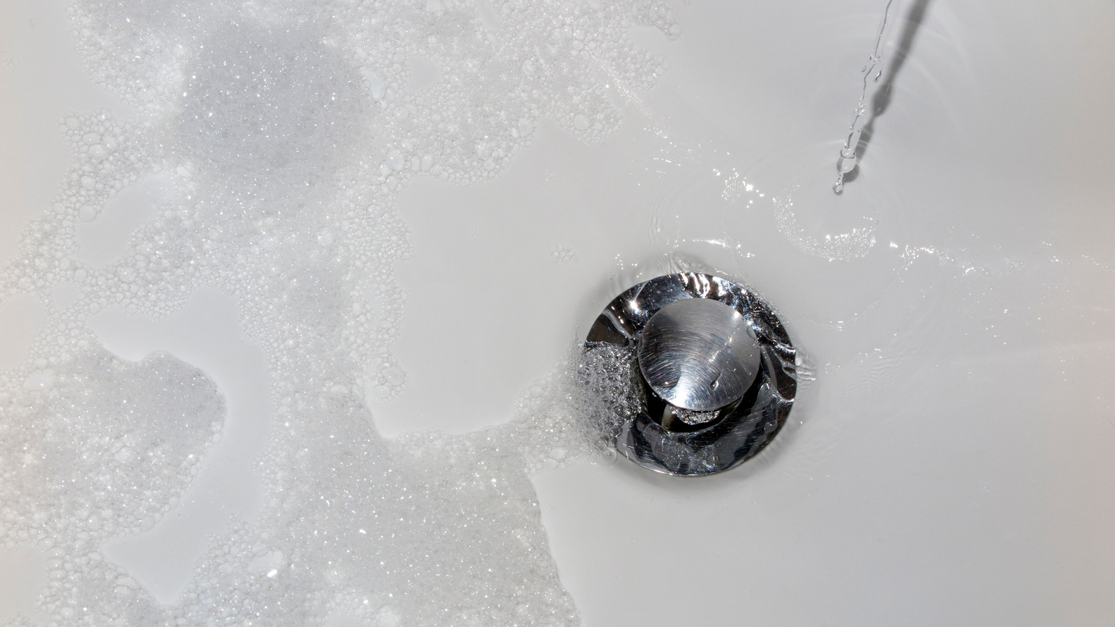 Fix A Stuck Tub Stopper With The Help Of WD40