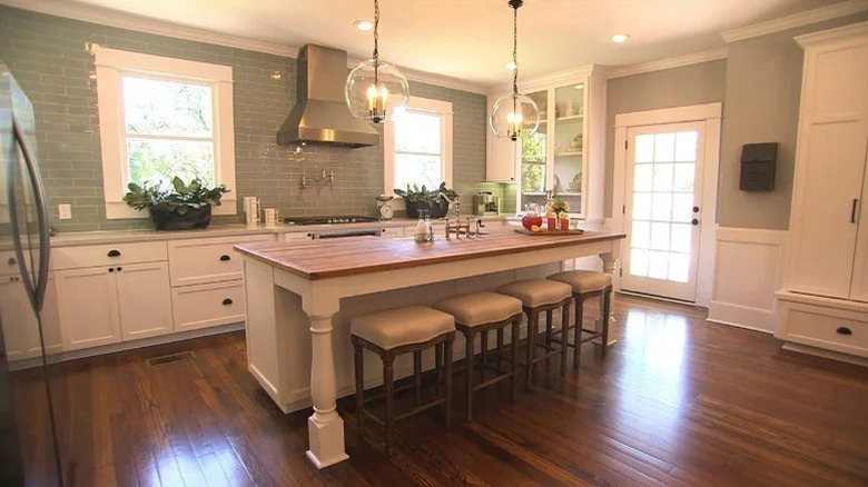 farmhouse white and green kitchen