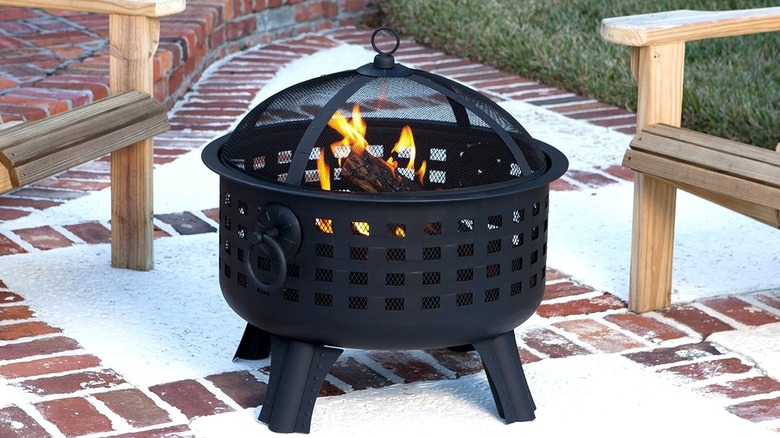the Amazon Basics Round Lattice Fire Pit