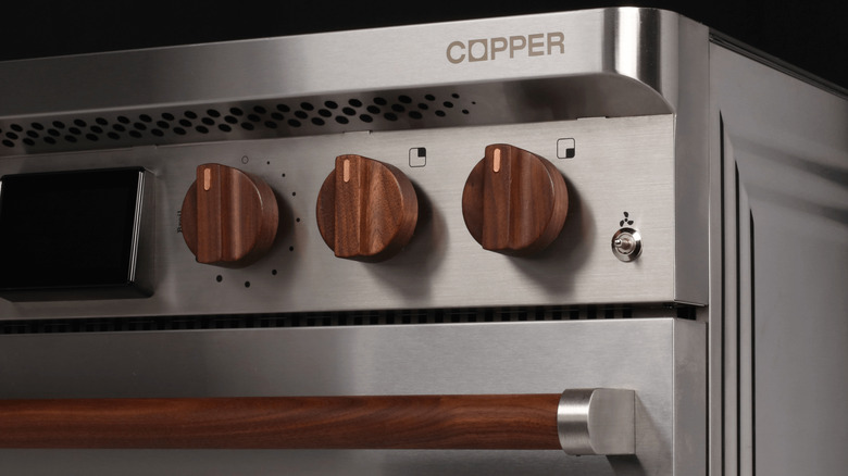 A stainless-steel version of Charlie by Copper the battery-powered induction range