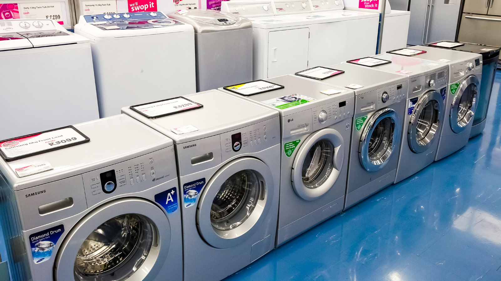 Gas Vs Electric Dryer: What's The Real Difference? (& Which One Is Best ...