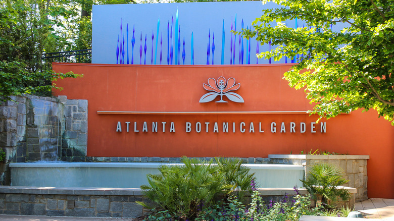 Unique sign at the entrance of Atlanta Botanical Garden
