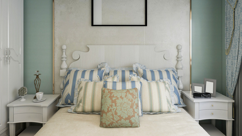 french-style bedroom