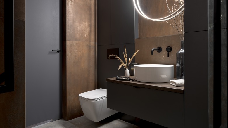 glamorous bathroom