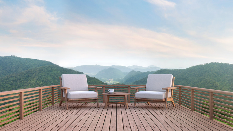wood deck railing
