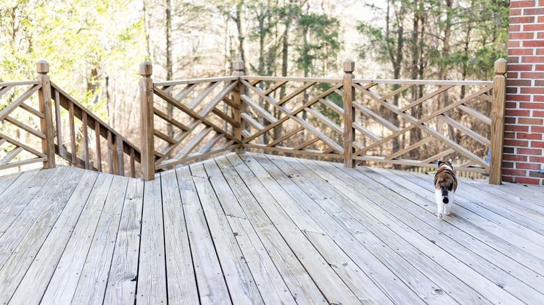 diagonal deck railings