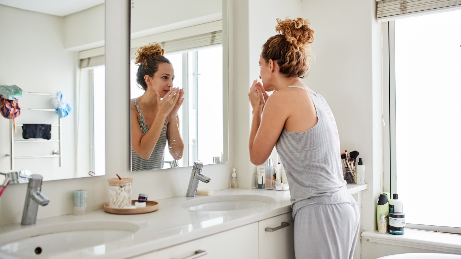 Get Rid Of Stubborn Bathroom Odors With The Help Of This AllNatural