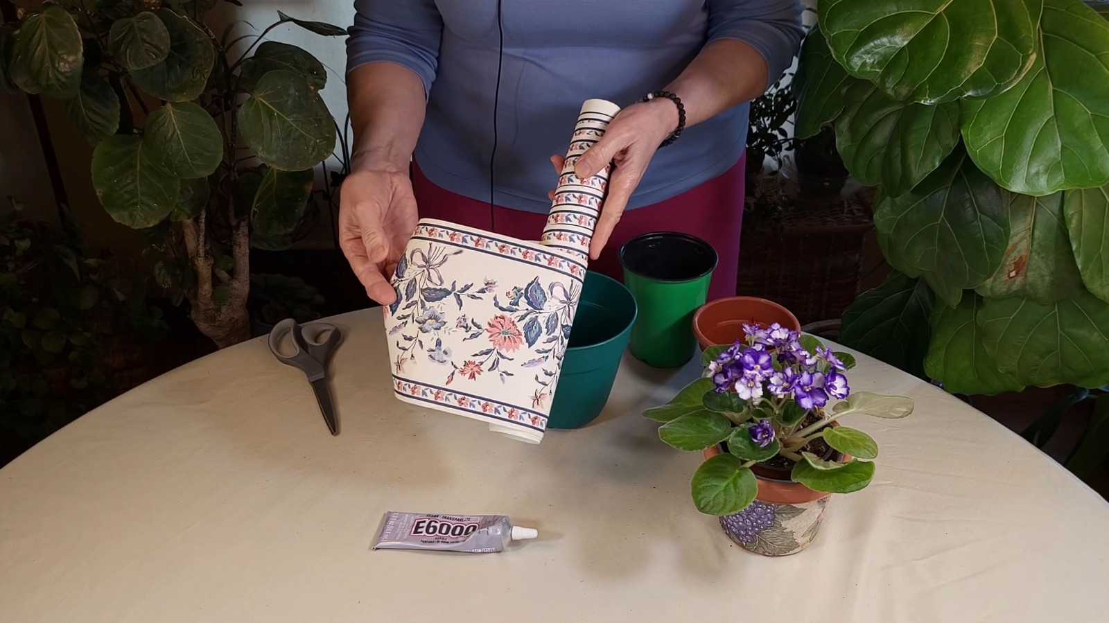 Give Simple Plastic Nursery Pots A Chic Upgrade With Peel-And-Stick ...