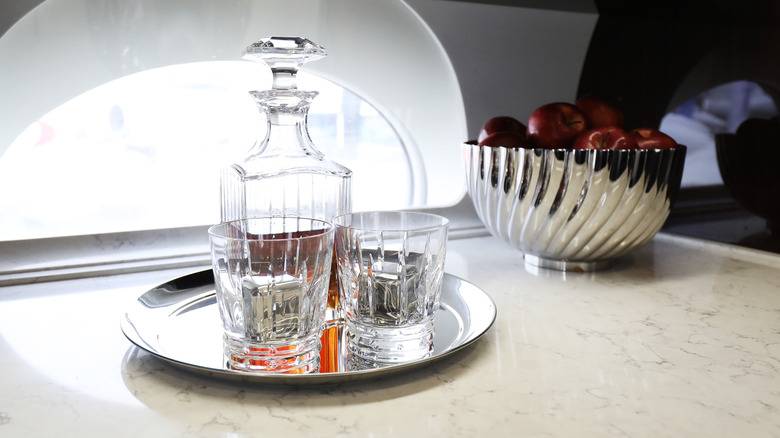 decanter bottle with glasses