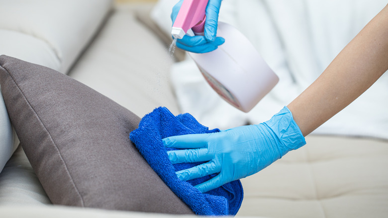 https://www.housedigest.com/img/gallery/give-your-pillows-a-much-needed-deep-clean-with-a-few-household-staples/intro-1689882364.jpg