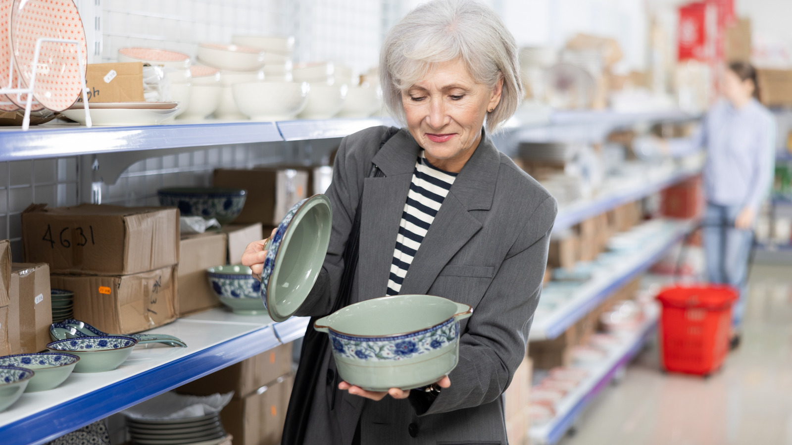 Go Hunting At Your Local Thrift Stores: This Rare Pyrex Bowl Pattern May Be Waiting There