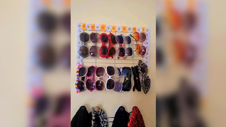 DIY Dollar Tree sunglasses rack