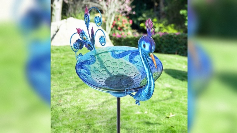 the MUMTOP Outdoor Bird Bath Solar Light