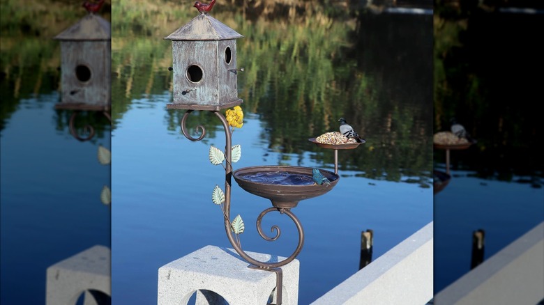 HLQMFHT bird bath, bird house, bird feeder clamped onto deck railing
