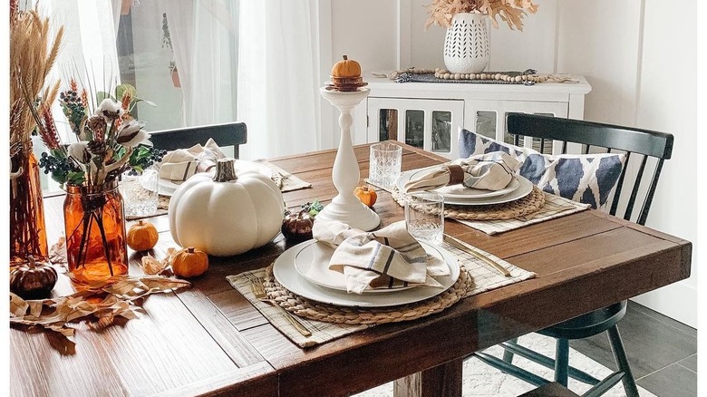 fall tablescape