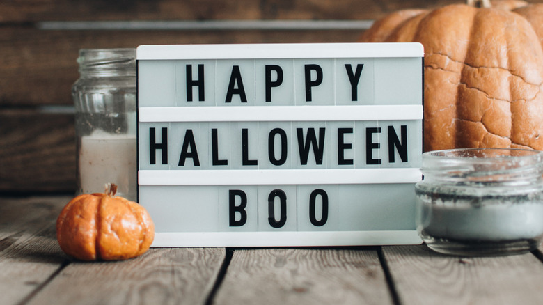Halloween sign