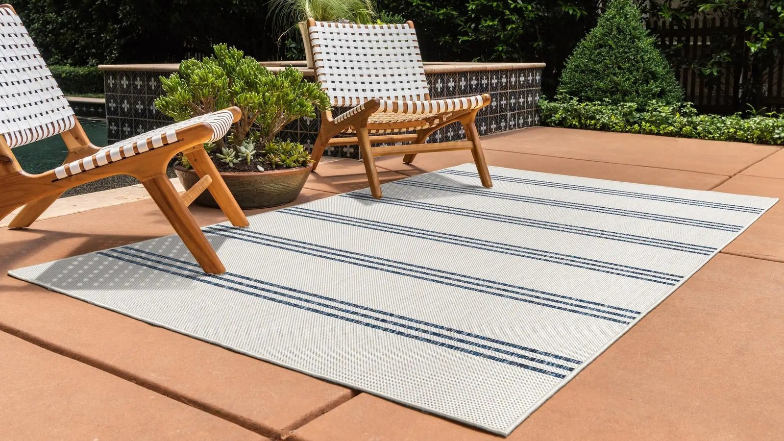 Here's How Often You Should Clean Your Outdoor Rugs