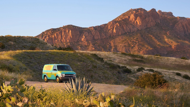 mystery machine in the desert