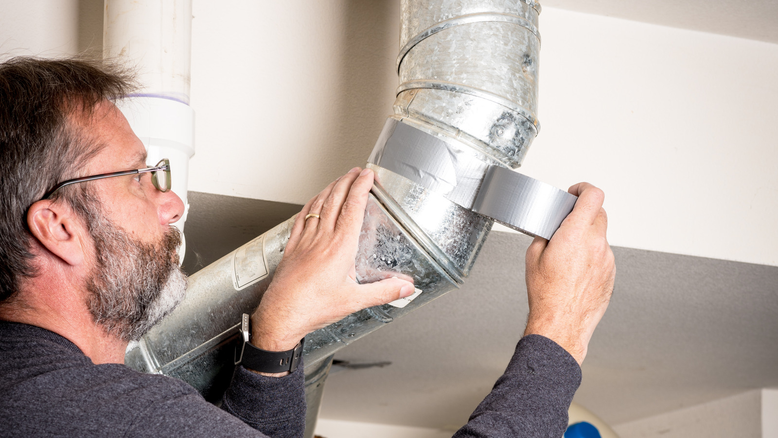 Here's How You Should Really Be Cutting Your Duct Tape