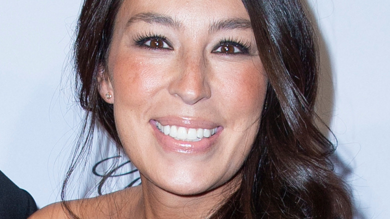 Joanna Gaines smiling at event