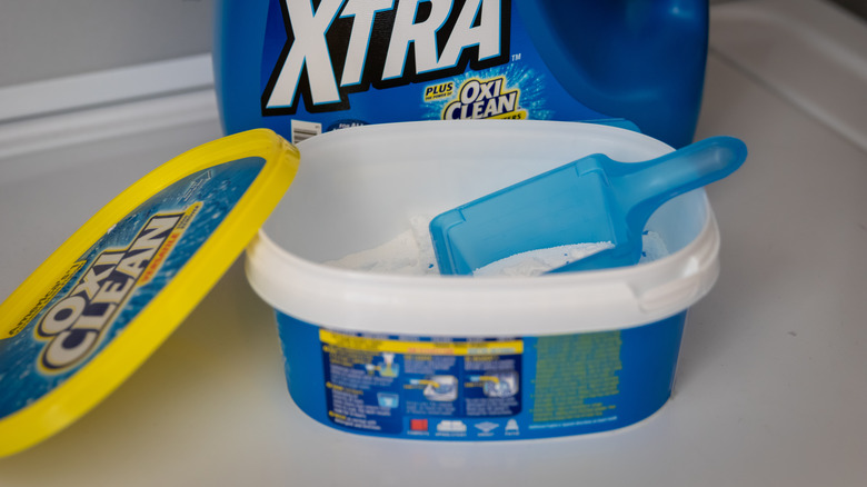 tub of OxiClean