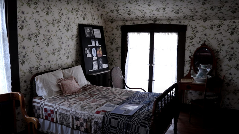 amelia earhart's birth room