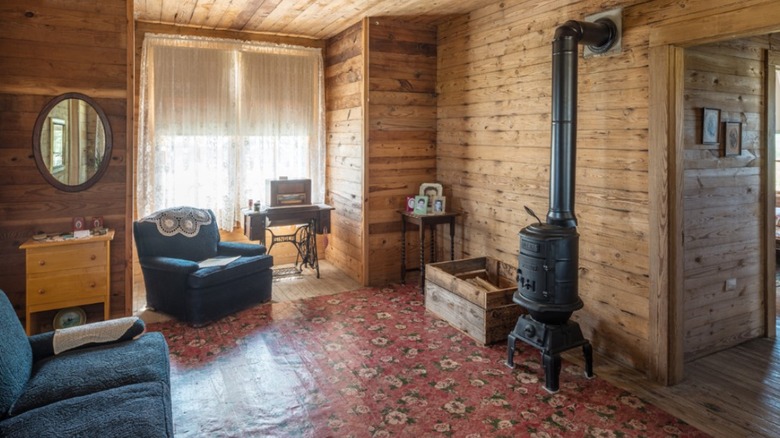 Living room of Cash home