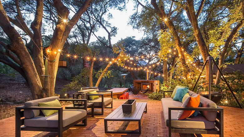 Calabasas home outdoor space